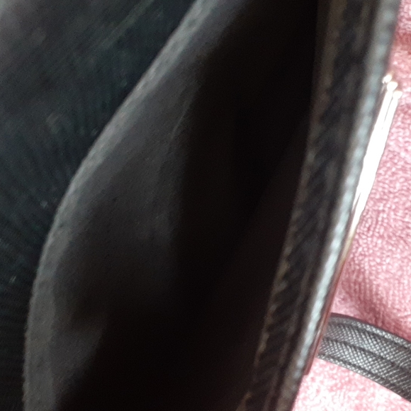 Kenneth Cole Reaction Purse - Picture 4 of 6